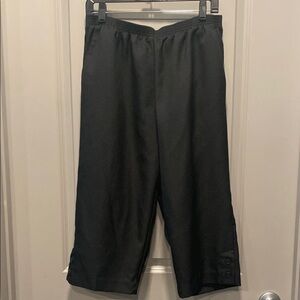Alfred Dunner Black Ankle Pants w/ Button Detail Size 14P